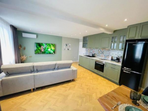 Varna Top Center Luxury One-Bedroom Apartment